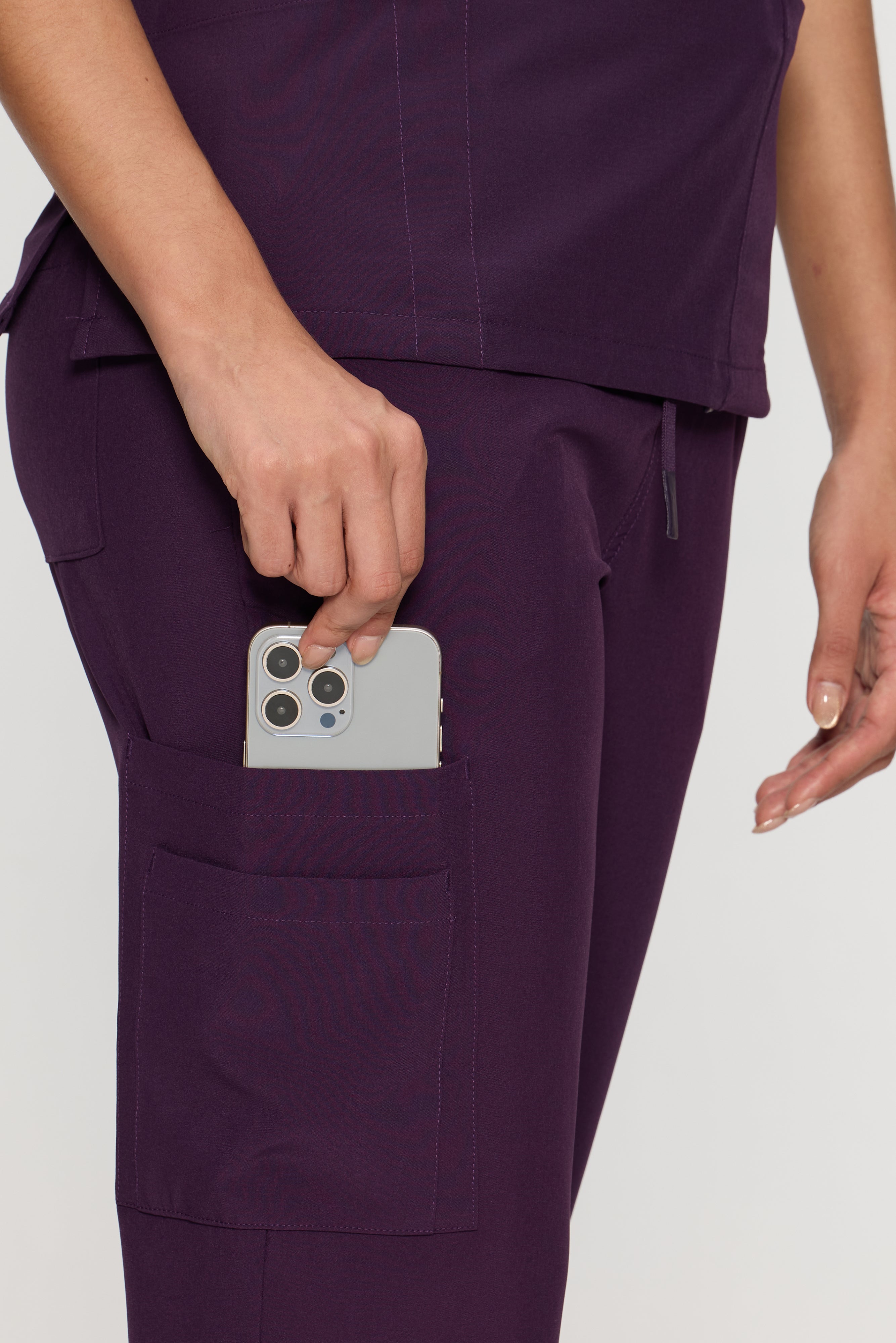 Scrubs for Women Set, Medical Women Scrubs, V-Neck Top and Straight Leg Pants with 11 Pockets (Relaxed Fit)